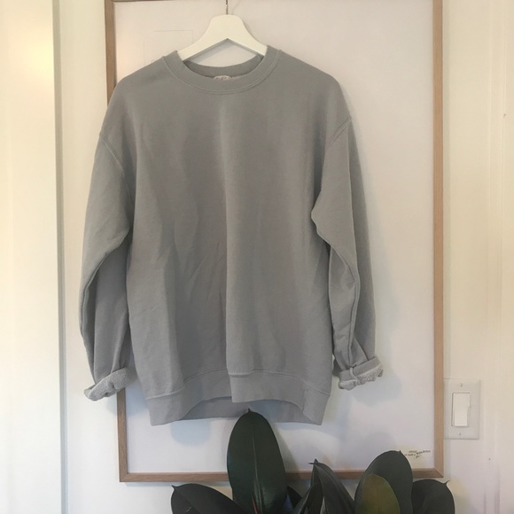 Brandy Melville blue pullover